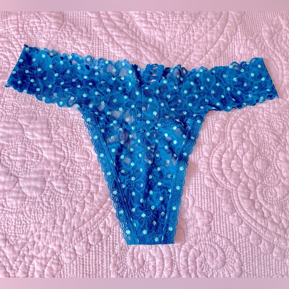 Victoria’s Secret Thong/String, Size: XL